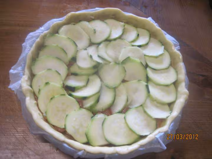 Quiche au saumon courgette et fromage de chevre