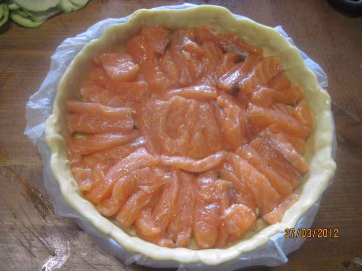 Quiche au saumon courgette et fromage de chevre