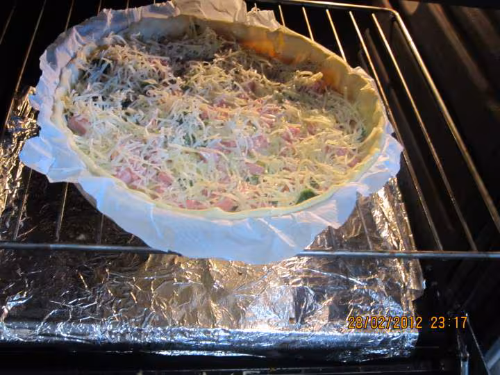 Quiche aux poireaux et jambon basilic