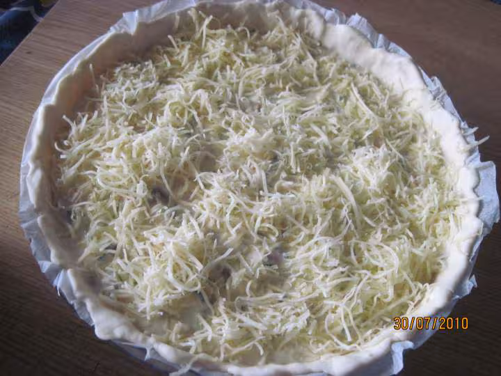 Quiche surprise salee au fromage de brousse photos