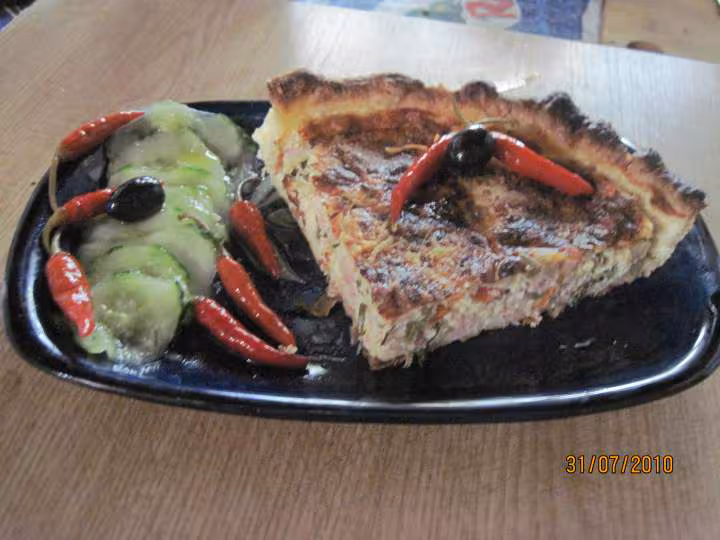 Quiche surprise salee au fromage de brousse photos