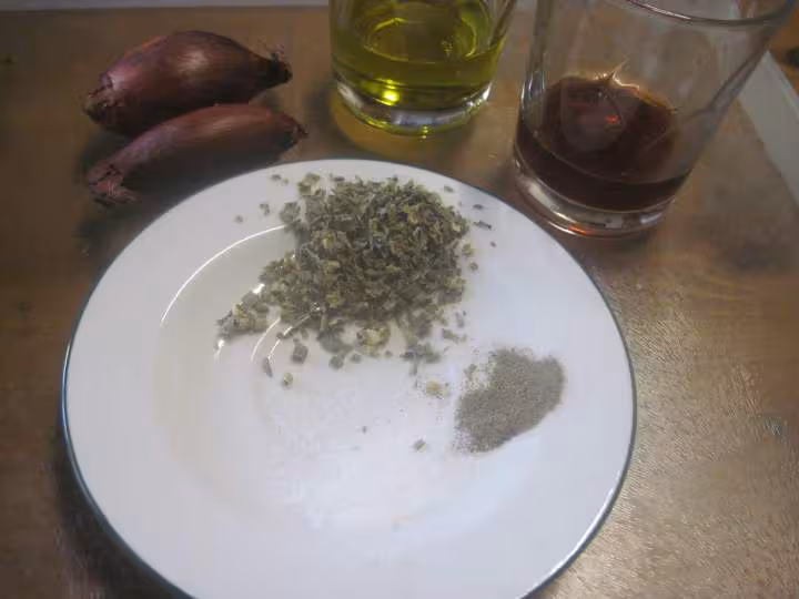 Restes de viandes en salade a l echalotes
