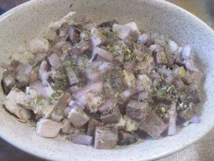 Restes de viandes en salade a l echalotes