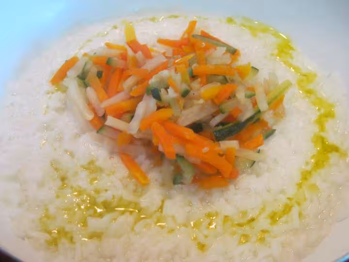 Riz a la julienne de legumes et poisson