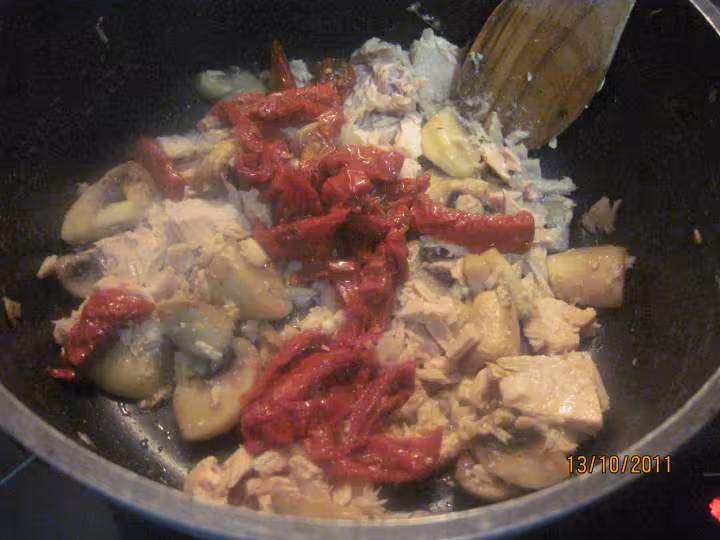 Riz au thon champignons et tomates sechees