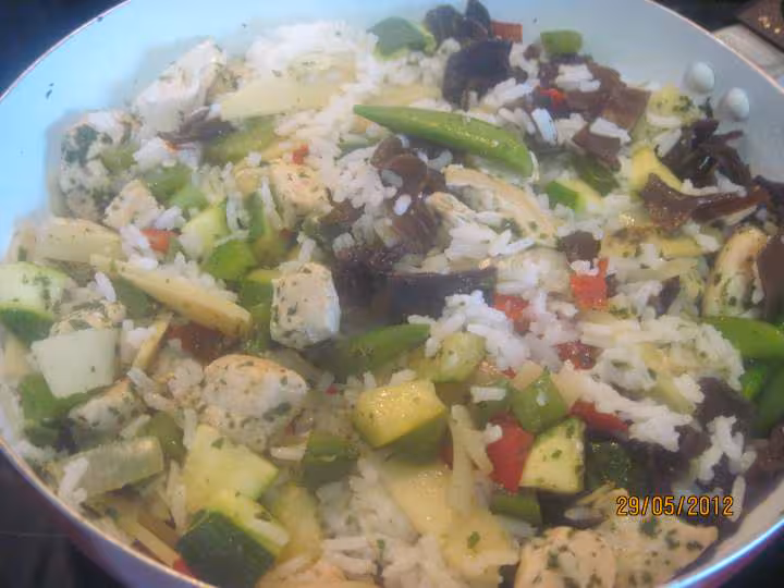 Riz thai aux legumes et poulet