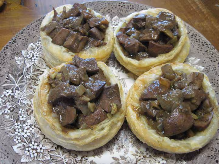 Rognons de porc en croutes a bouchees