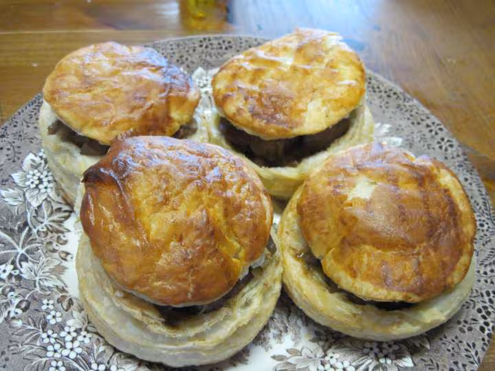 Rognons de porc en croutes a bouchees