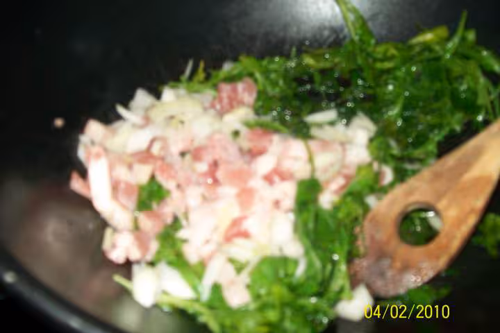 Roquette cuisinee au tagliatelle