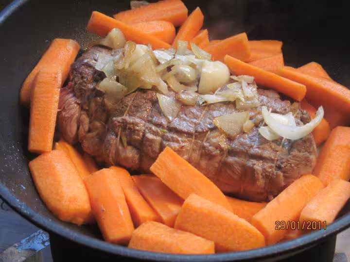 Roti de boeuf a braisser s os aux caarottes