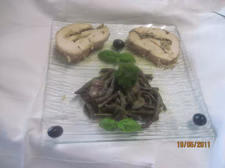 Roti de dinde au foie gras de canard et basilic