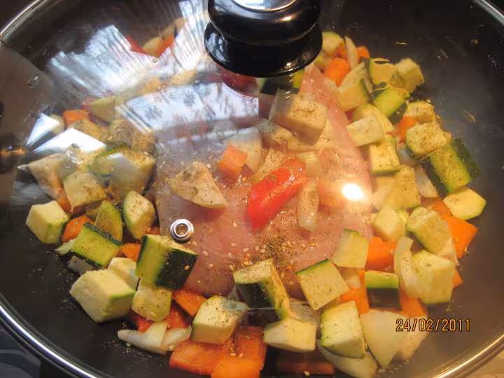 Roti de dinde aux legumes au wok