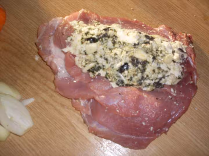 Roti de jambon farci