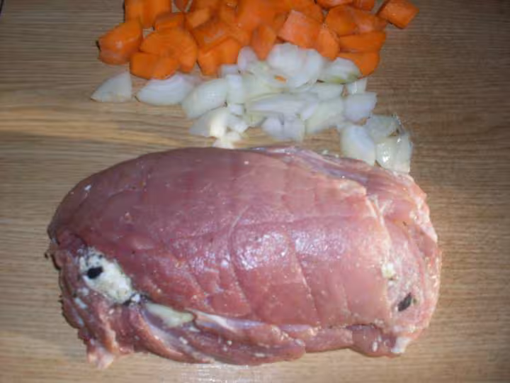 Roti de jambon farci