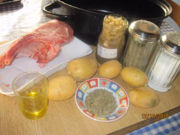 Roti de porc a l etouffe p de terre et oignons
