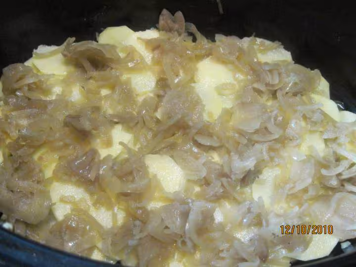 Roti de porc a l etouffe p de terre et oignons