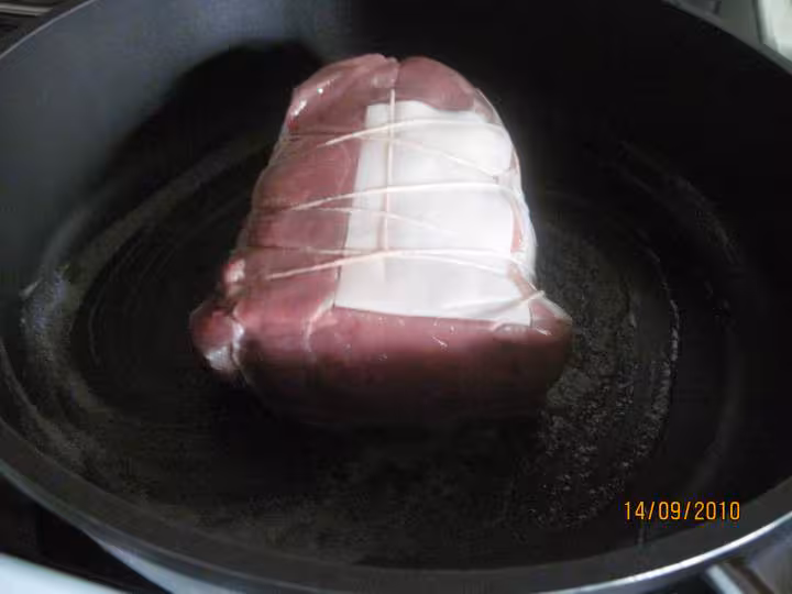 Roti de veau aux endives cuit a l etouffe