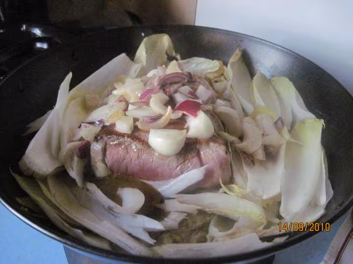 Roti de veau aux endives cuit a l etouffe