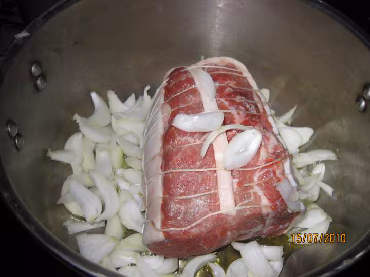 Roti de veau braise aux carottes