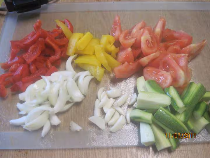 Rougail de petites saucisses legumes riz