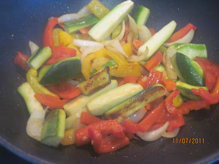 Rougail de petites saucisses legumes riz