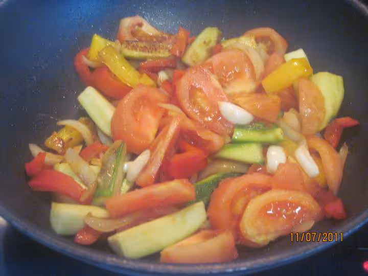 Rougail de petites saucisses legumes riz