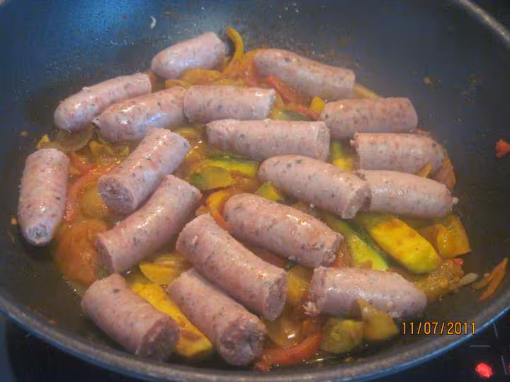 Rougail de petites saucisses legumes riz