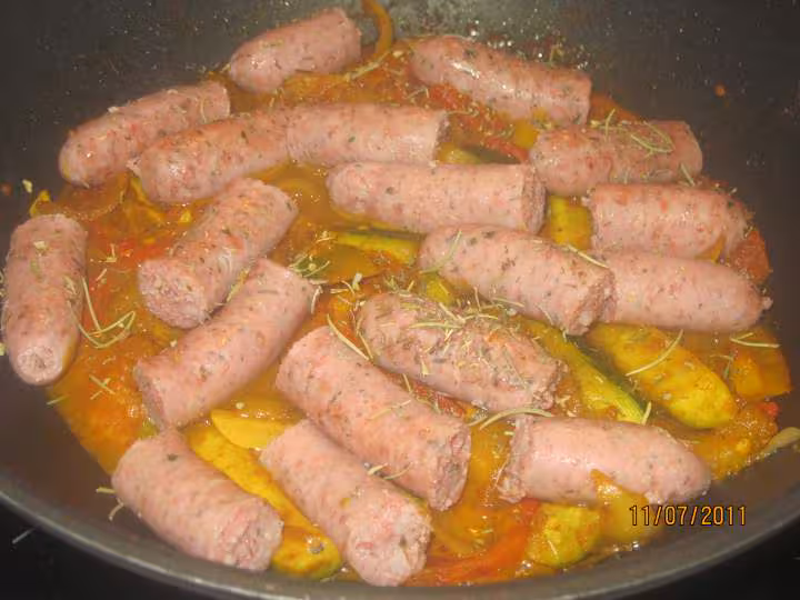 Rougail de petites saucisses legumes riz