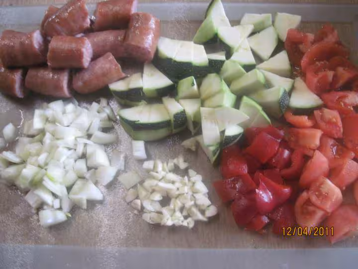 Rougail de sauisses fumees aux legumes