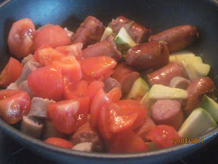 Rougail de sauisses fumees aux legumes