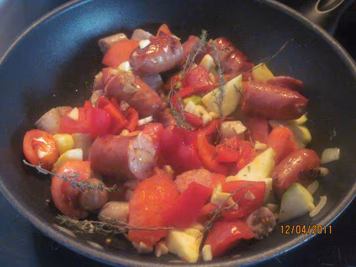 Rougail de sauisses fumees aux legumes