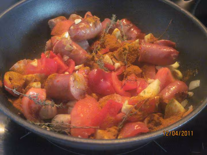 Rougail de sauisses fumees aux legumes