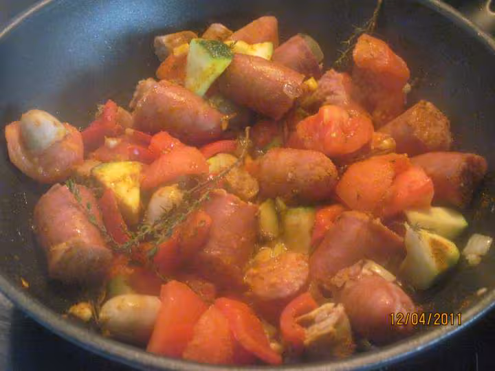 Rougail de sauisses fumees aux legumes