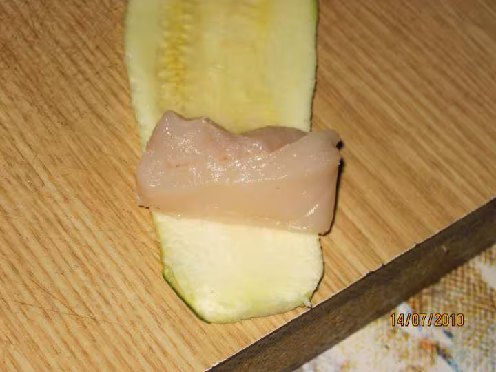 Rouleaux de courgettes aux blancs de poulet