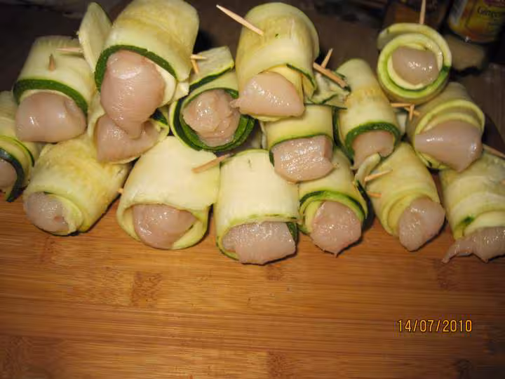 Rouleaux de courgettes aux blancs de poulet