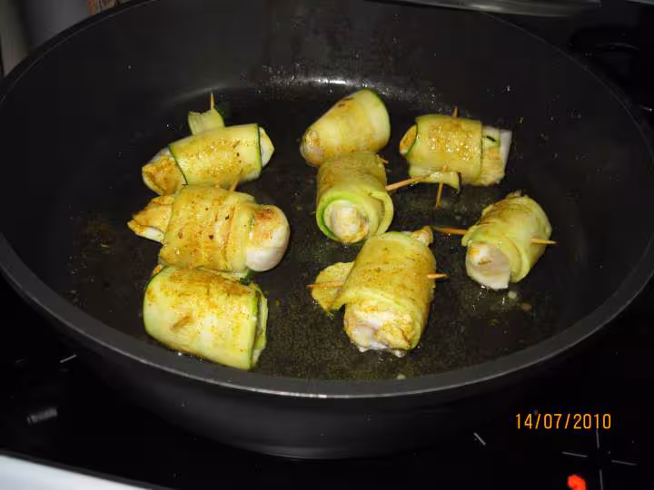 Rouleaux de courgettes aux blancs de poulet