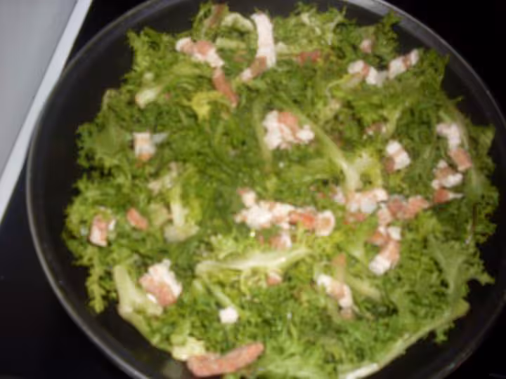 Salade cuite aux lardons