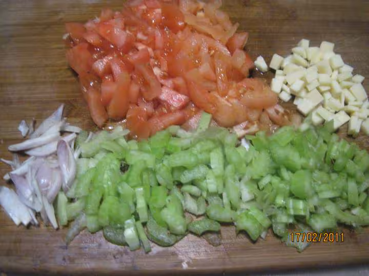 Salade de crudites tomates celeri