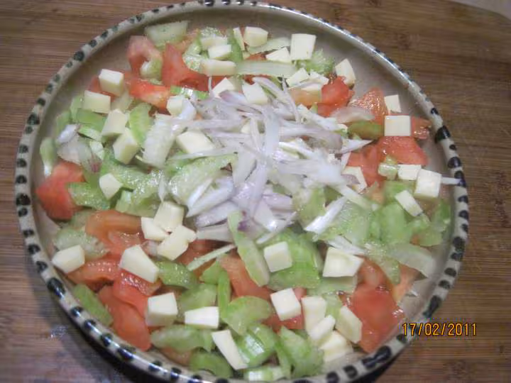 Salade de crudites tomates celeri