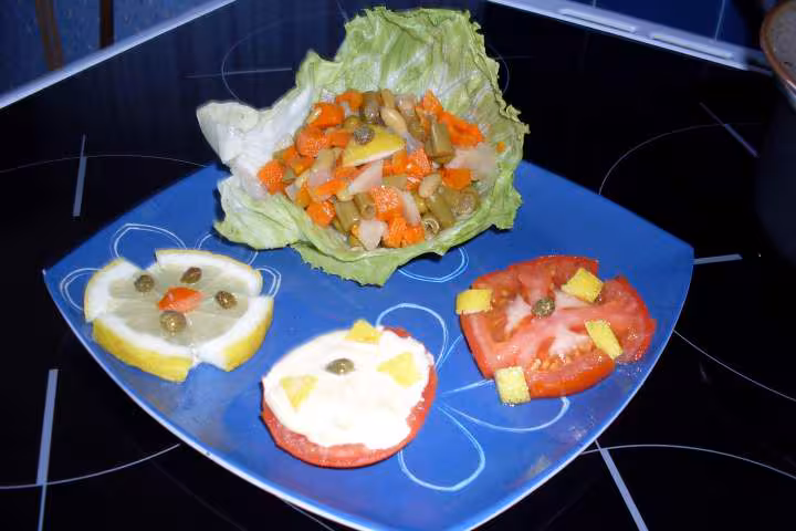 Salade iceberg aux petits legumes