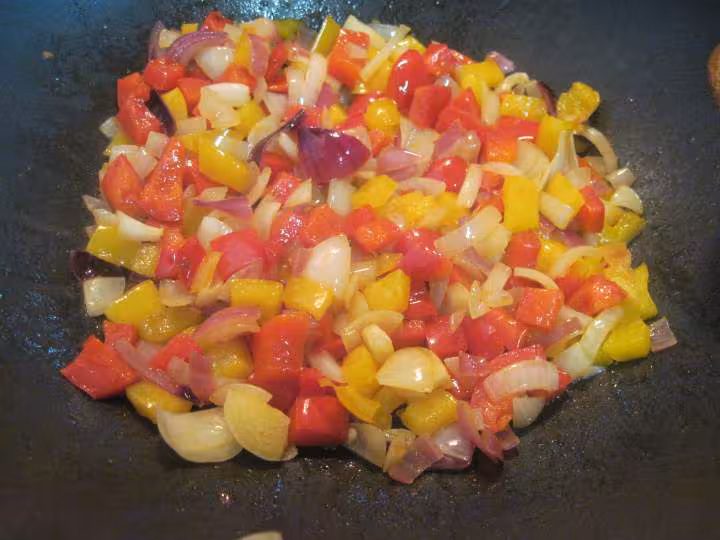 Sauce tomate aux poivrons et basilic