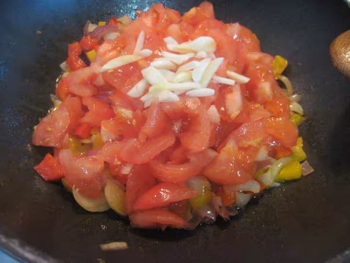Sauce tomate aux poivrons et basilic