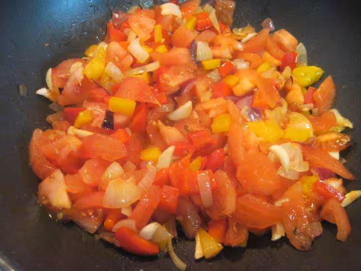 Sauce tomate aux poivrons et basilic