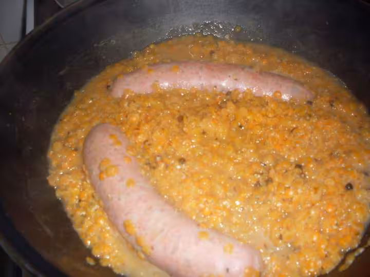 Saucisses aux lentilles orange