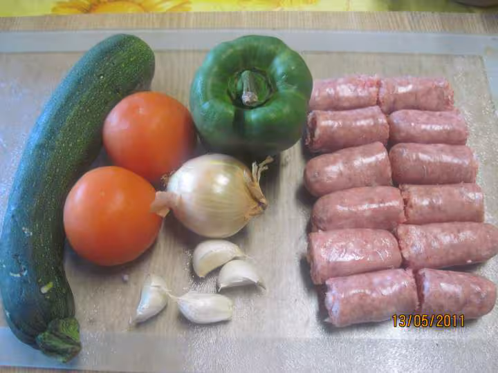 Saucisses de toulouse aux legumes et basilic