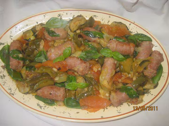 Saucisses de toulouse aux legumes et basilic