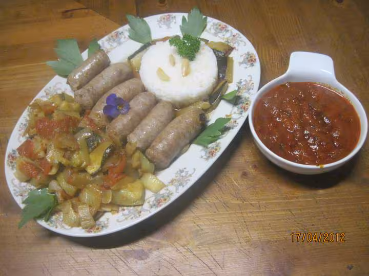 Saucisses de toulouse aux legumes sauce rougail