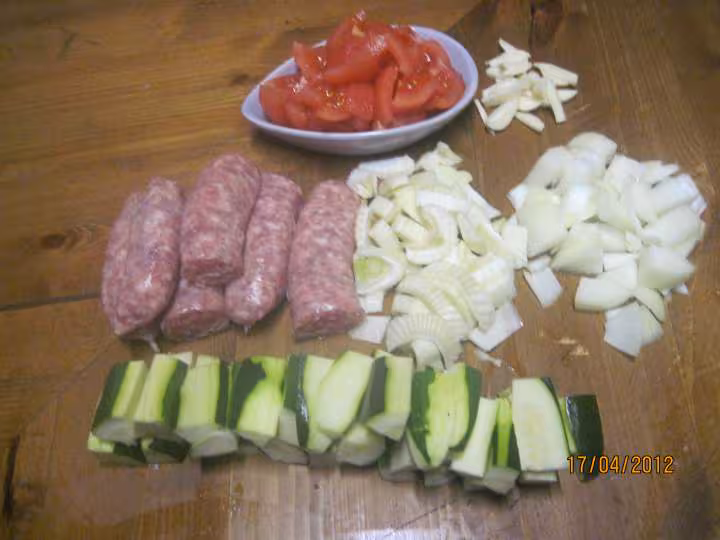 Saucisses de toulouse aux legumes sauce rougail