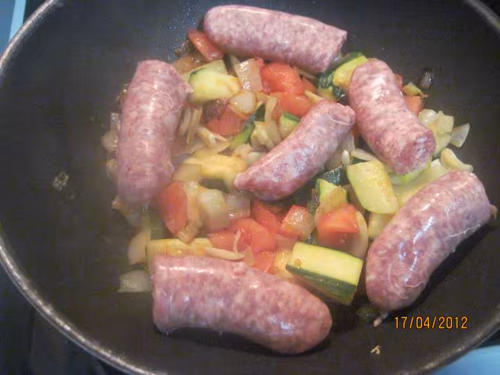 Saucisses de toulouse aux legumes sauce rougail