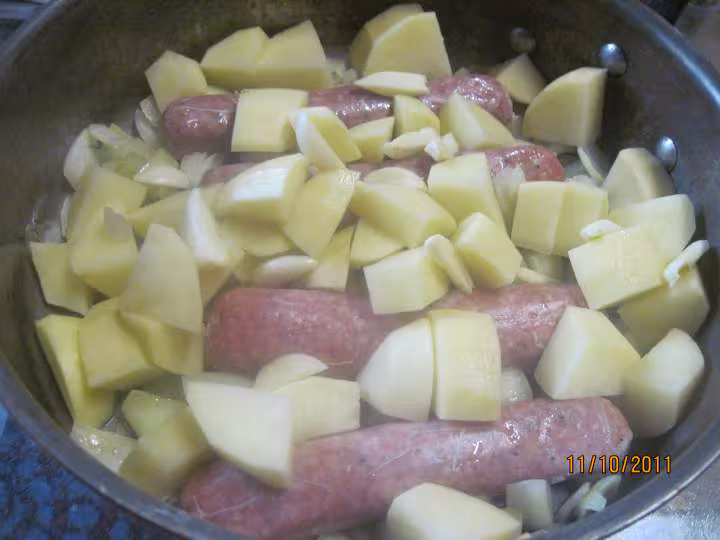 Saucisses de toulouse p de terre au curry
